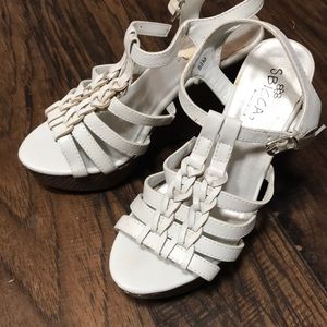 Sbicca wedge shoes size 5.5